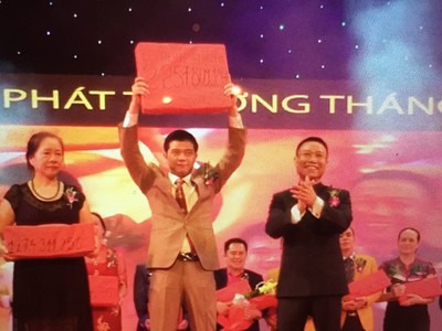 Công ty chuyên bán hàng đa cấp Thăng Long Group đã từng công bố những mức thưởng hàng tỷ đồng cho người tham gia, nhưng là thưởng...ảo.