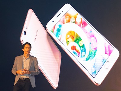 Ông Đặng Quốc Cường giám đốc marketing Oppo Việt Nam giới thiệu về F1s.