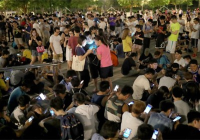 Những đoàn người điên cuồng bắt Pokemon khắp thế giới