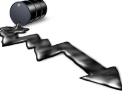 Giá dầu giảm tháng thứ tư liên tiếp do lo ngại Fed tiếp tục thắt chặt chính sách tiền tệ