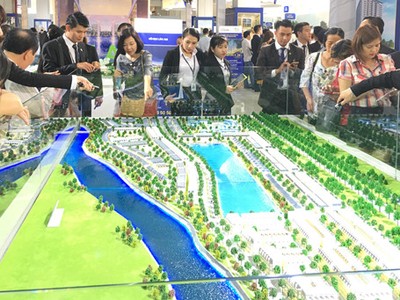 Luật không cấm doanh nghiệp nhận tiền đặt cọc, giữ chỗ