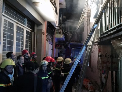 Căn nhà bị cháy nằm trong hẻm phố Tây Bùi Viện. Ảnh:Sơn Hòa