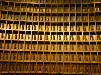 Nghìn tượng Phật trong lòng tượng đồng lớn nhất Nhật Bản