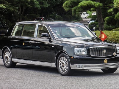 Toyota Century Royal của Nhà vua Nhật Bản.