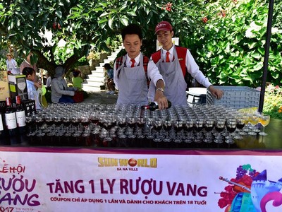 Nhiều màu sắc tại lễ hội rượu vang The Taste of Ba Na Hills 2017