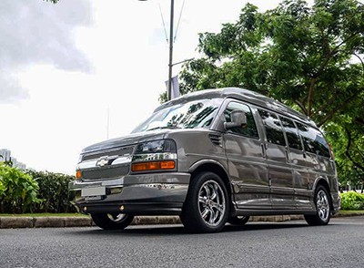 Mẫu xe van kích thước lớn rao bán tại Sài Gòn.