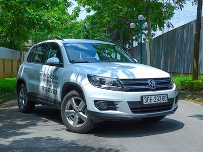 Tiguan có giá 1,29 tỷ đồng, cùng phân khúc với các đối thủ như Mazda CX-5, Honda CR-V hay Hyundai Tucson tại Việt Nam.