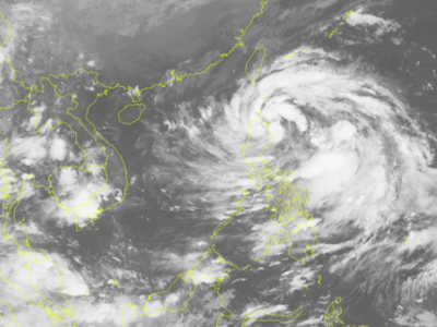 Ảnh mây vệ tinh bão Khanun lúc 21h ngày 12/10. Nguồn:Trung tâm dự báo khí tượng thuỷ văn Trung ương.