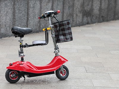 Sakura Mini e-Scooter giá 3,5 triệu đồng tại Việt Nam.