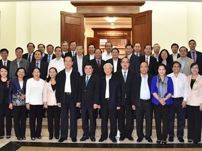 Bộ Chính trị làm việc với Ban Thường vụ Thành ủy TP.HCM