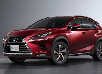 NX300 thay thế NX200t, thiết kế tinh chỉnh và động cơ giữ nguyên loại tăng áp 2 lít.