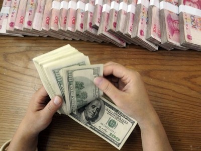 Trung Quốc đang bơm tiền để kiểm soát lãi suất chính phủ. Ảnh:Reuters