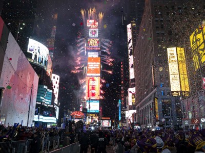 Quảng trường Thời đại trong một đêm giao thừa. Ảnh:AP.