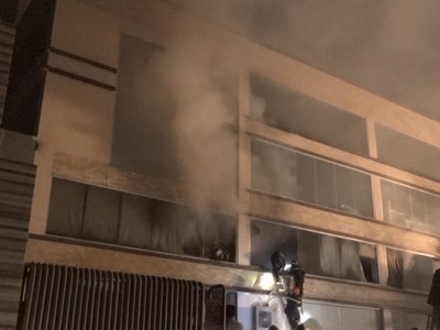 Xưởng bánh kẹo ABC ở Sài Gòn bốc cháy ngùn ngụt trong đêm