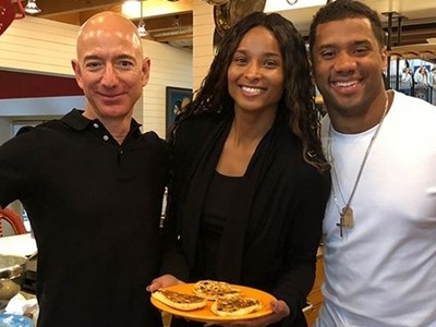 Ông chủ Amazon làm gì ngoài giờ làm việc?