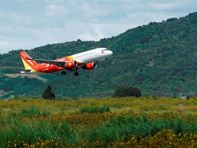 Giám đốc điều hành Vietjet đăng ký mua vào nửa triệu cổ phiếu Vietjet