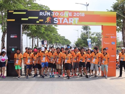 3.000 người tham gia chạy từ thiện “Run to Give 2018”