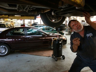 Bộ GTVT đưa Dự thảo Nghị định nhằm xác định tỷ lệ góp vốn nhà đầu tư nước ngoài ở doanh nghiệp bảo hành, bảo dưỡng, nhập khẩu xe hơi