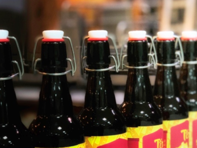 Bia thủ công giá tiền triệu biếu Tết