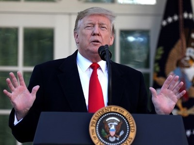 Trump phát biểu tại Vườn Hồng, Nhà Trắng ngày 25/1. Ảnh: AFP.