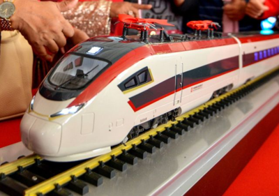 Mô hình tàu hỏa trong lễ ra mắt dự án ECRL năm 2017. Ảnh:Xinhua