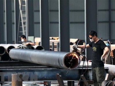 Sản xuất thép cuộn tại tỉnh An Huy, Trung Quốc. (Nguồn: AFP/TTXVN)