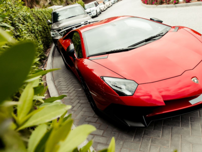 Dùng thử hàng xa xỉ kiếm gần 100.000 USD một năm