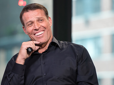 Triệu phú, chiến lược gia, doanh nhân, tác giả sách Tony Robbins.Ảnh: Mike Pont
