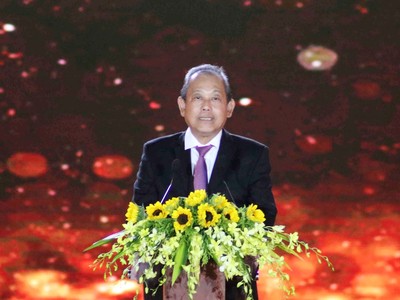 Phó Thủ tướng Trương Hòa Bình phát biểu tại buổi lễ. Ảnh VGP/Mạnh Hùng