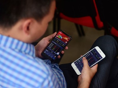 Có tới 2.500 lượt tải ứng dụng chỉ sau 3 ngày chương trình đầu tư phái sinh ảo được công bố