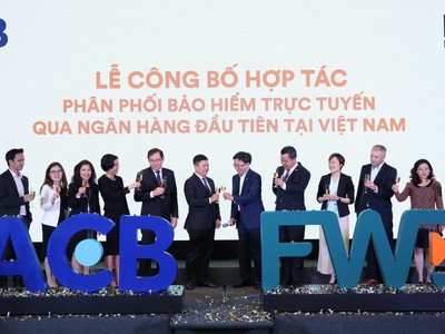 FWD bán bảo hiểm trực tuyến qua ACB