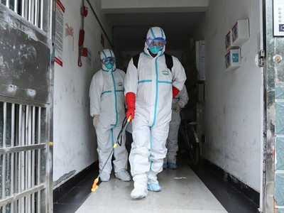 Thêm 142 người chết và hơn 2.000 người nhiễm virus corona