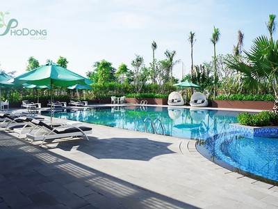 Tại Khu đô thị kiểu mẫu PhoDong Village, SCC không chỉ cung cấp không gian sống xanh với mật độ xây dựng thấp, mà còn mang đến những trải nghiệm xứng tầm tôn vinh vị thế gia chủ.