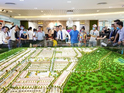 Đất Xanh (DXG): Một Phó tổng giám đốc kịp bán ra 690.000 cổ phiếu trước khi cổ phiếu bước vào chuỗi phiên lao dốc