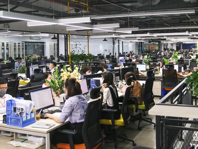 Đằng sau cuộc đổi ngôi 