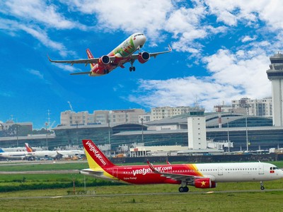 Kết quả 2 quý, Vietjet lỗ vận chuyển hàng không 2.111 tỷ đồng, lợi nhuận hợp nhất 73 tỷ đồng, tăng tích luỹ tiền mặt