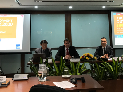 Lãnh đạo ADB Việt Nam tại buổi họp báo công bố Báo cáo ADO 2020 sáng 15/9.