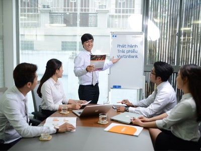 VNDIRECT tư vấn phát hành thành công trên 9.400 tỷ đồng trái phiếu ra công chúng của VietinBank