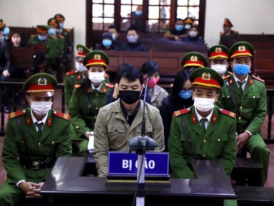 Các bị cáo tại tòa