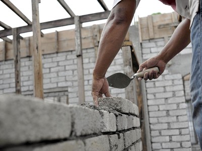 Doanh nghiệp xây dựng: Bên kỳ vọng, bên thất vọng