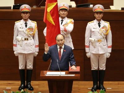 Ông Nguyễn Xuân Phúc tái đắc cử, tuyên thệ nhậm chức Chủ tịch nước