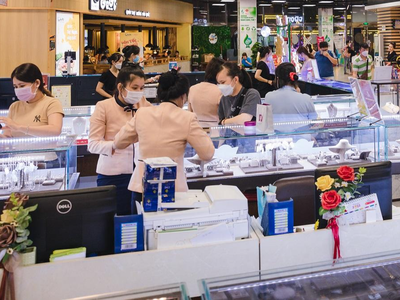 Doanh nghiệp vàng tung tiêu hút khách ngày Thần Tài tại các trung tâm thương mại