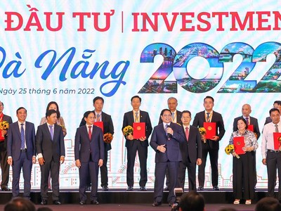 Vietjet và Thành phố Đà Nẵng trao biên bản ghi nhớ hợp tác chiến lược 5 năm (2022 – 2027) phát triển du lịch, hàng không, và công bố mở loạt 7 đường bay quốc tế mới kết nối Đà Nẵng và các nước trước sự chứng kiến của Thủ tướng Chính phủ Phạm Minh Chính