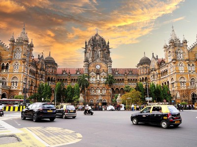 Chhatrapati Shivaji Maharaj Terminus, được UNESCO công nhận là Di sản Văn hoá Thế giới 