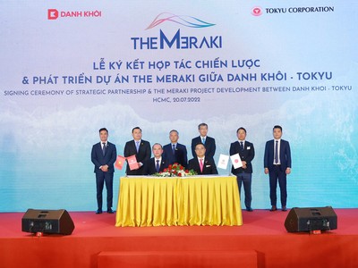 Đại diện Tập đoàn Danh Khôi và Tập đoàn Tokyu cùng ký kết thỏa thuận hợp tác chiến lược.