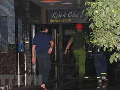 Lực lượng chức năng tiếp cận quán karaoke Yến Nhi.