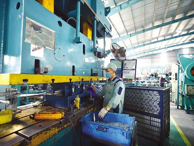 Có những điều kiện, tiêu chí được cho là không sát với hoạt động sản xuất, kinh doanh vẫn tồn tại trong các văn bản pháp luật