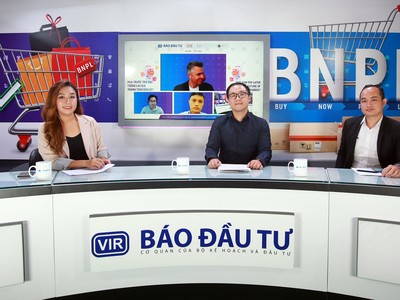Các khách mời trao đổi tại Talkshow “Mua trước trả sau Tương lai của thanh toán bán lẻ?”. Ảnh: Chí Cường