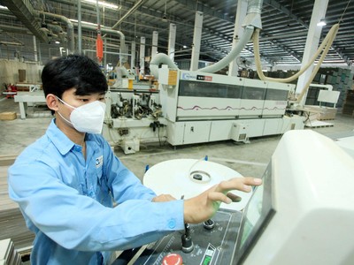 6 tháng: 113.600 doanh nghiệp thành lập mới và quay trở lại hoạt động, 100.000 doanh nghiệp rút lui khỏi thị trường 