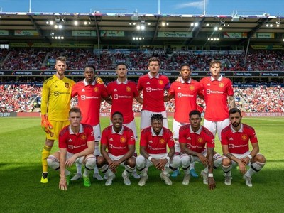 Cổ phiếu của Manchester United tăng vọt gần 15% sau khi có tin gia đình nhà Glazer có thể bán đội bóng